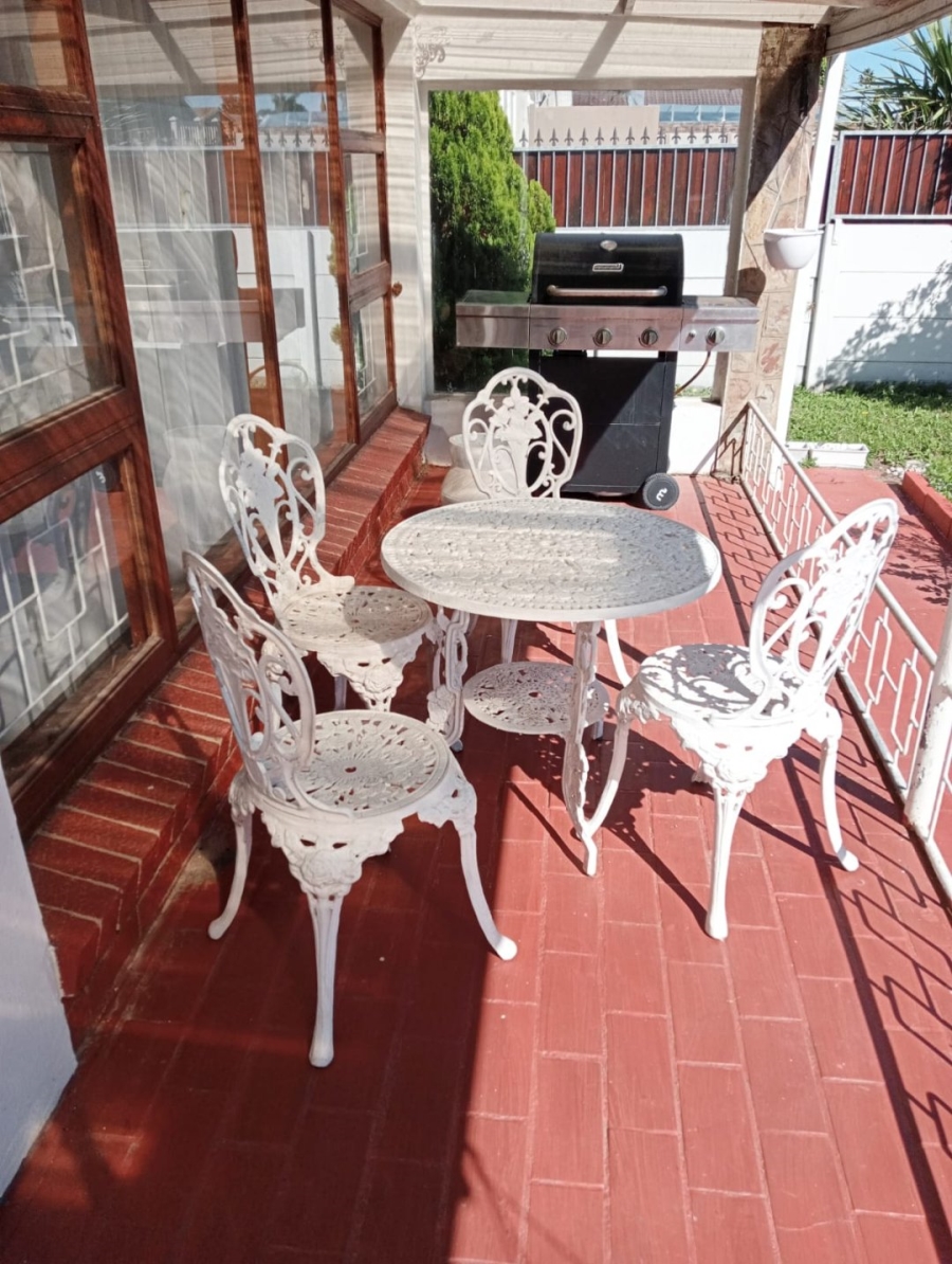 4 Bedroom Property for Sale in Morningside Eastern Cape